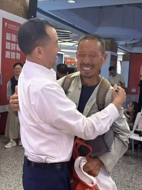 「工地大叔」劉詩利走紅僅4天,令人噁心一幕上演,央視發聲力挺