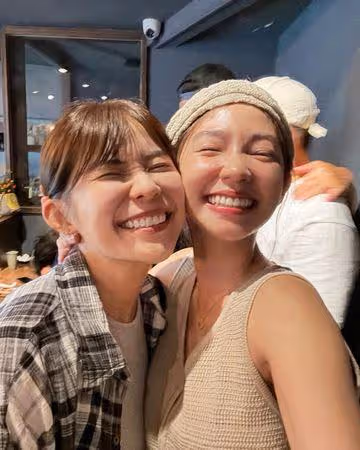 2對夫妻約會！曾智希主動嘟嘴親臉　陳志強「目睹全程」站背後怒了