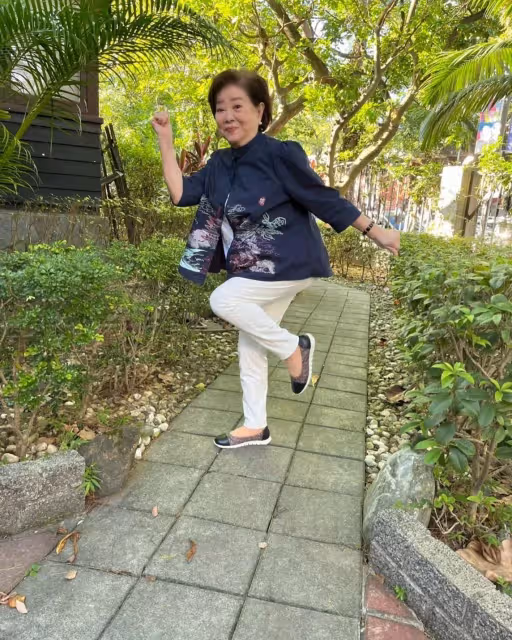 陳淑芳過86歲生日活力滿滿　提到「老」字要罰錢　　