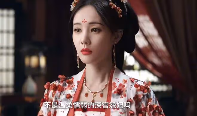書卷一夢南珩為什麼不受寵，自私自洽一家三口，建議鎖死