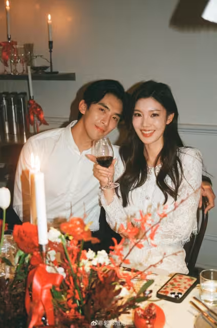 終於修成正果了，《令人心動的offer》蔡昆廷郭旭官宣結婚