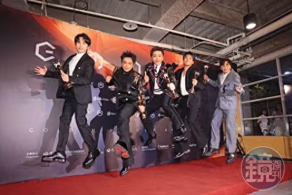 〈星期五晚上〉奪年度歌曲惹議　Energy傳因坤達再爆不合
