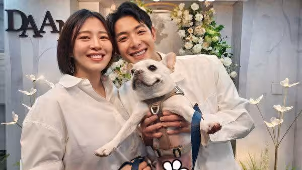 劉品言、連晨翔登記結婚「樂擁最萌見證人」 隔1月才登記原因曝光