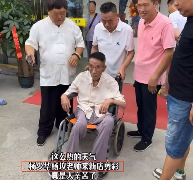 死者為大！楊少華去世，郭德綱因兩個動作，就實現了「口碑暴增」