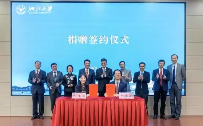 曝宗慶後三房別墅管家:長相普通身材壯實,被曝出國孩子給二房!