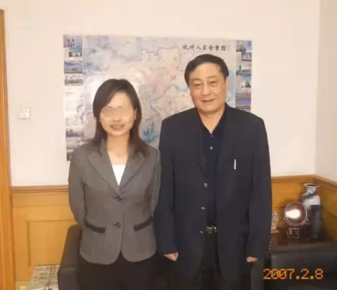 曝宗慶後三房別墅管家:長相普通身材壯實,被曝出國孩子給二房!