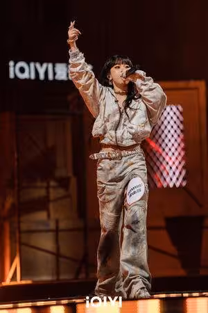 黃子韜帶病錄影!被女選手「當場拒絕」變臉狂嘆氣 尷尬畫面全播出