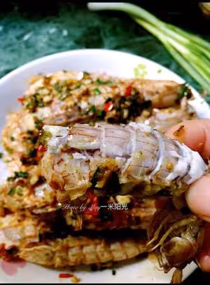 無油炸版的椒鹽皮皮蝦和巧撥蝦殼的方法