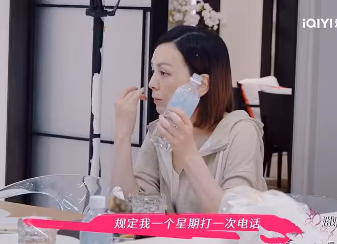 54歲王琳自曝「家醜」，承認自己水性楊花，被17歲兒子打的牙出血