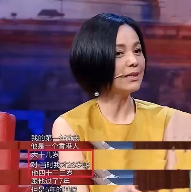 54歲王琳自曝「家醜」，承認自己水性楊花，被17歲兒子打的牙出血