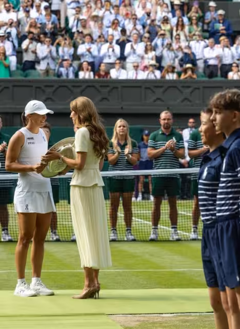 英國王室三寶暢遊巴爾莫勒爾，凱特攜子女共度暑假時光！