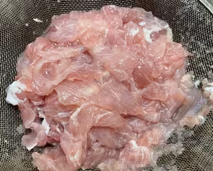 蒜泥拌裡脊