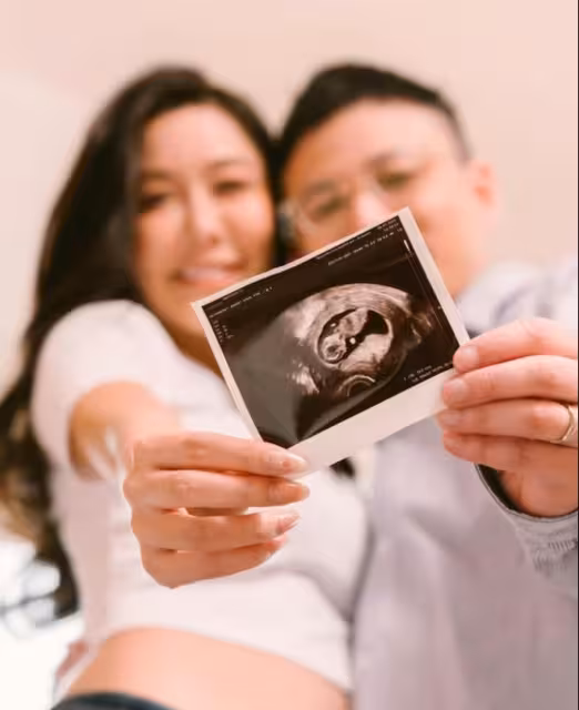 恭喜!TVB長腿女星宣布兒子出生!曬一家三口合照:你來之不易
