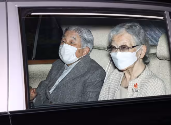 日本明仁上皇緊急入院，醫生嚴禁爬樓梯！查爾斯國王沉默不語…