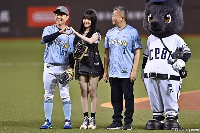 江坤宇同框i-dle MINNIE比愛心 老婆羨慕喊:不准洗手!