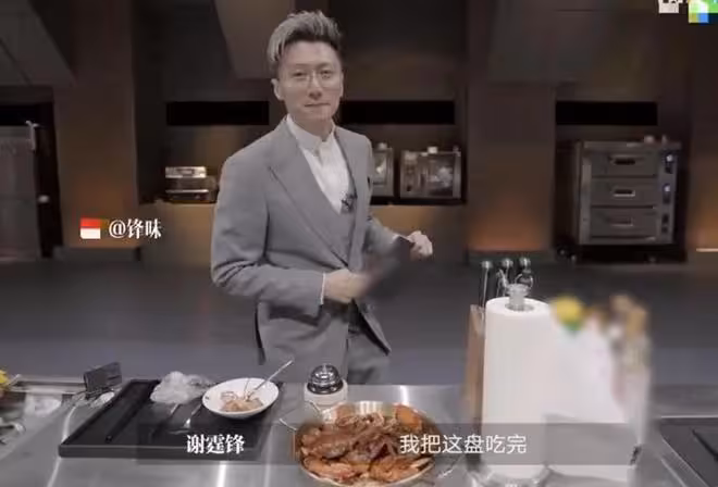 王菲近況惹人擔憂,兩個細節暴露一切,疑似謝霆鋒再陷「老本行」