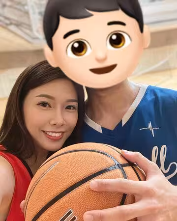 港女主播33歲生日宣布訂婚！　曾與未婚夫同時裸辭：一路經歷很多