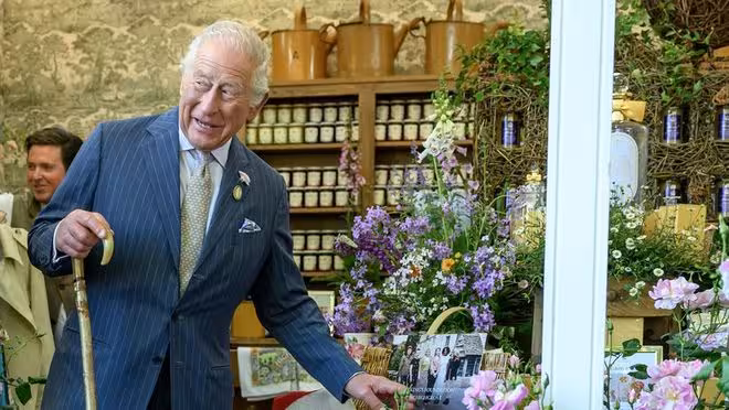 查爾斯國王遭員工集體「炒魷魚」!時薪僅8英鎊,受傷也不敢吭聲