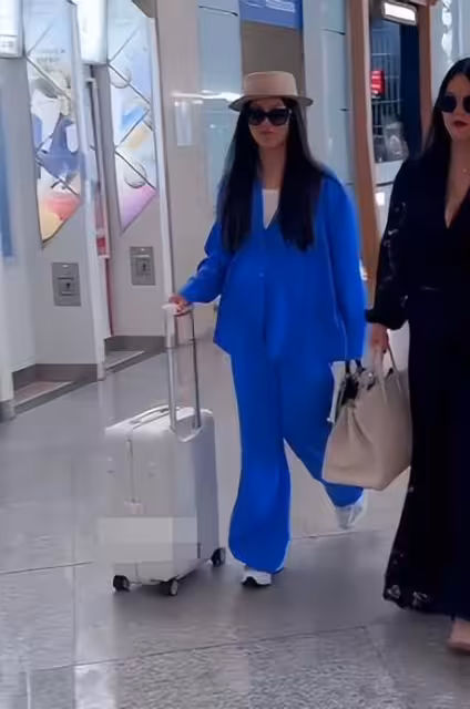 星二代們集體出動一個比一個「丑」，董璇女兒靠高雲翔一枝獨秀