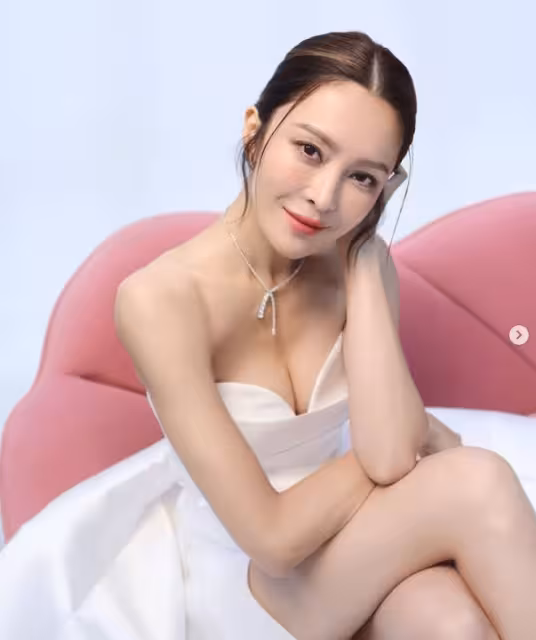TVB劇後花旦疑與交往8年男友分手!互刪關注清空合照!坦言「改變並不容易」