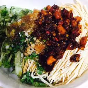 可以吃一整個夏天的黃瓜拌豆皮