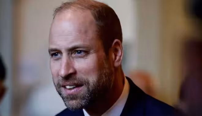 威廉王子瑞士密會西班牙王儲姐妹花,球迷:他是英格蘭吉祥物!