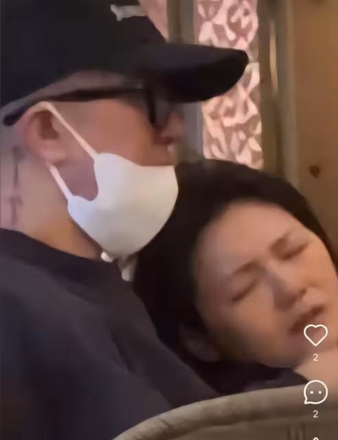 遲來的深情比草賤！具俊曄拿手機平板天天守大S墓地被說太會表演