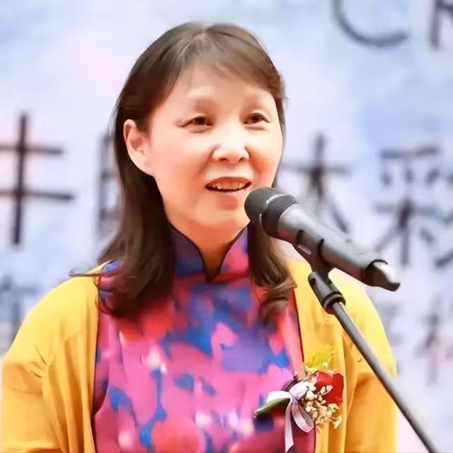 杜建英朋友圈首曝光：送別宗慶後克制，頭像引熱議：她到底是誰？
