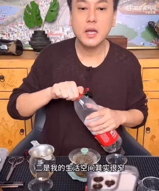 朱孝天回應刪明道好友一事,坦言對方長期不聯繫,說明我不被需要