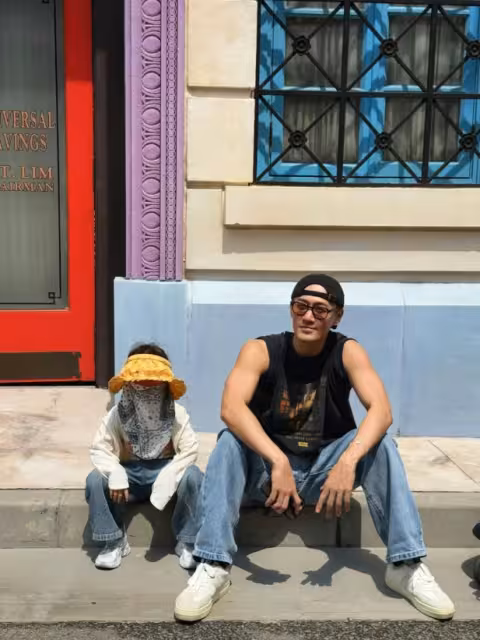 林峯一家三口游新加坡!5歲女兒格格罕見露正面!笑起來和爸爸一模一樣