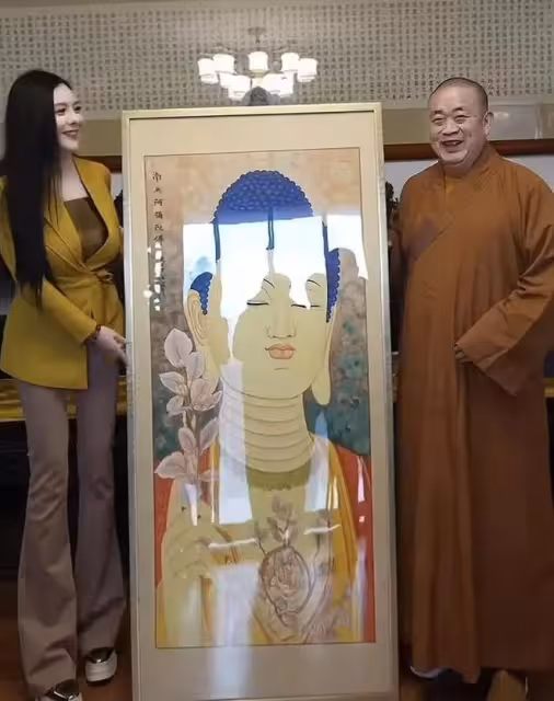 記者曝釋永信在鄭州有2套房，包養2個大學生，女畫家魔鬼身材曝光