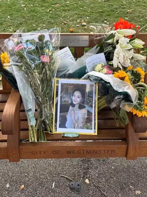 大S「倫敦6萬紀念長椅」被花包圍!粉絲手寫信:願你在天堂自由平安