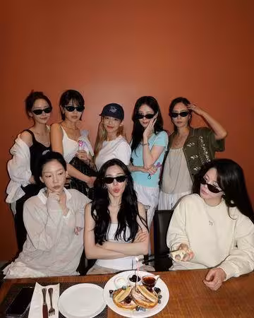 離開SM感情沒散!少女時代為蒂芬妮慶生 8人合體美照連發粉絲暴動