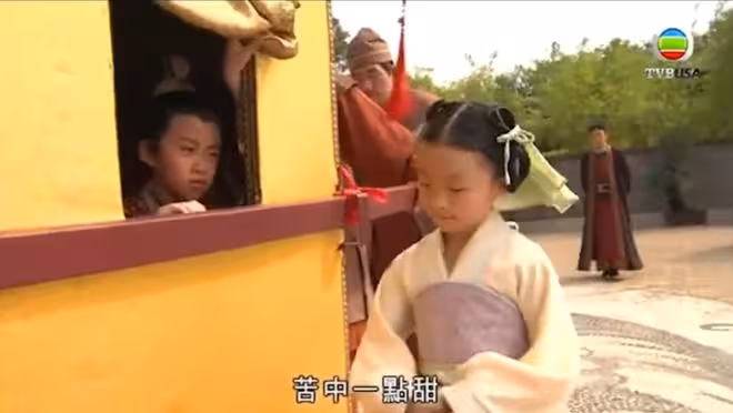 TVB兩大童星17年後再同框！「小劉三好」長成文青美女！公開呼籲「小金玲」現身！