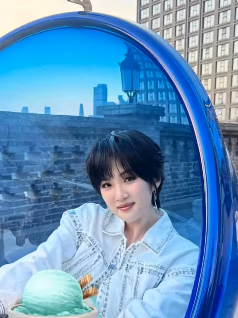 李詠23歲女兒戀情曝光！法圖麥曬甜蜜合影，男友長相帥氣門當戶對