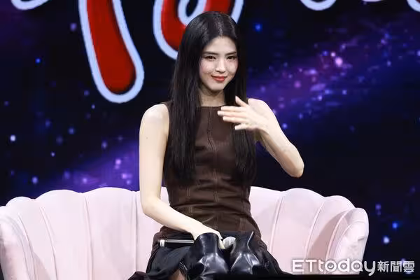 直擊/韓韶禧美到漏電!男主持人對視2秒:不行了 超狂逆應援千人都有