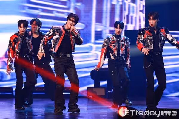 Highlight重現15年前《Shock》! 台下超猛應援聲震撼4人:太厲害