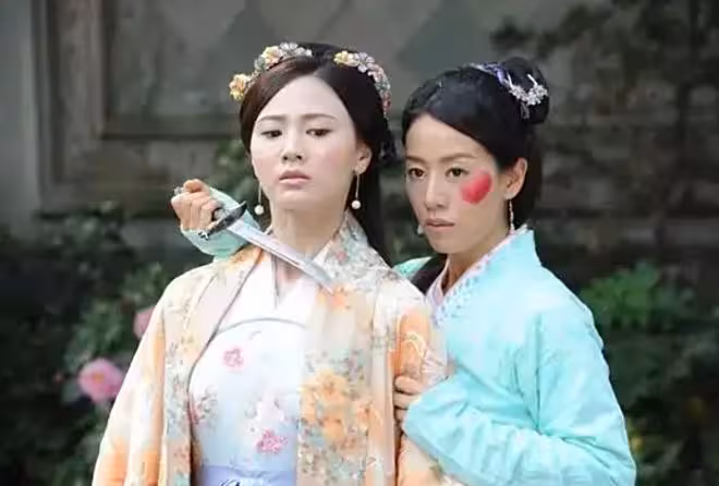 TVB前花旦為知名監製爸爸慶77歲生日！媽媽罕見露面！離巢後父親執導拍劇不斷！