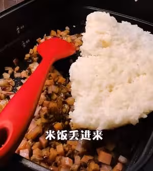 網紅小吃———雞翅包飯，簡單易做，饞哭隔壁家的小孩