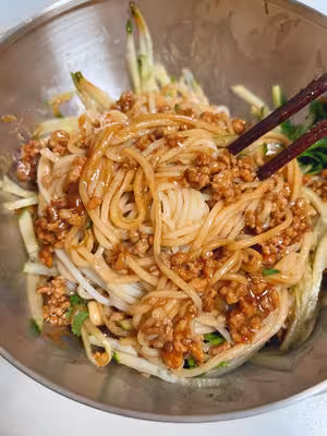 快手炸醬麵｜不咸版🍜醬料超絕