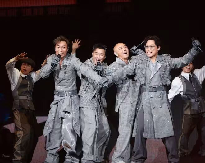 張衛健開演唱會! 「三個老婆」 合體捧場!蔡思貝狀態被指不及兩人母