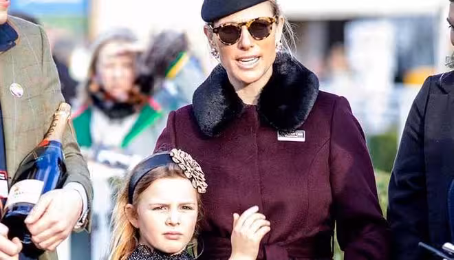 米婭11歲成馬術小教練,媽媽扎拉都甘拜下風!