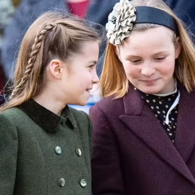米婭11歲成馬術小教練,媽媽扎拉都甘拜下風!