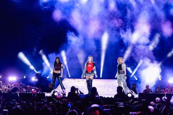 直擊/2NE1罕見提到F4合體! Dara跨海關註:跟我們一樣⋯