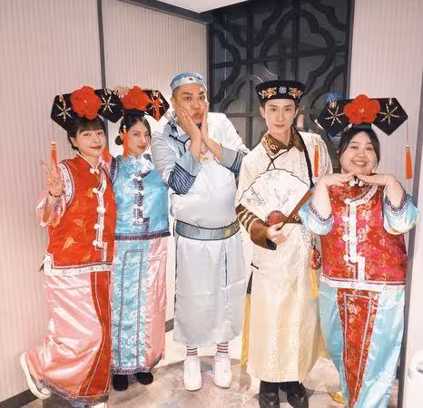 鬼鬼生日辦「還珠格格派對」! 演藝圈好友全扮成格格阿哥狂歡