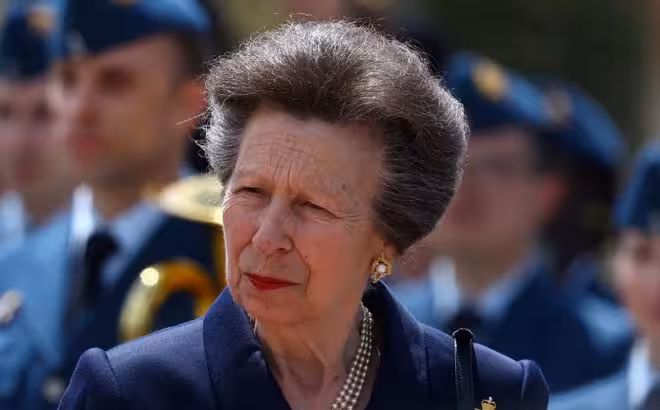 安妮公主75歲慶生,獲查爾斯國王特別封號,全球感動不已!