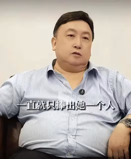 4億違約金壓垮趙露思，頂流也難逃賣身契？王晶稱別把明星當工具