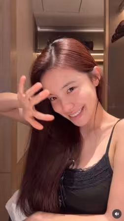 李多慧「鏡頭前卸光濃妝」！素顏真面目現形 解放細肩帶睡衣激辣