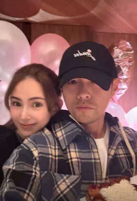 昆凌32歲生日「甜靠周杰倫肩膀」　同框放閃合照曝光