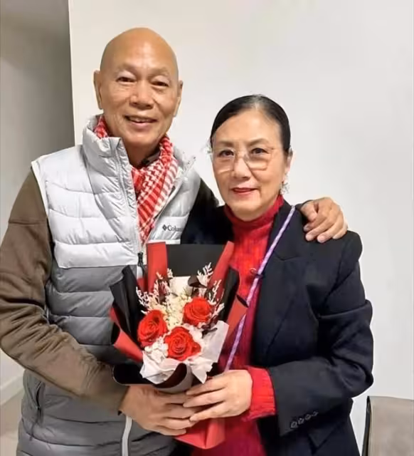 羅家英患癌花光積蓄，汪明荃一分不掏，恩愛夫妻成笑話，他後悔嗎
